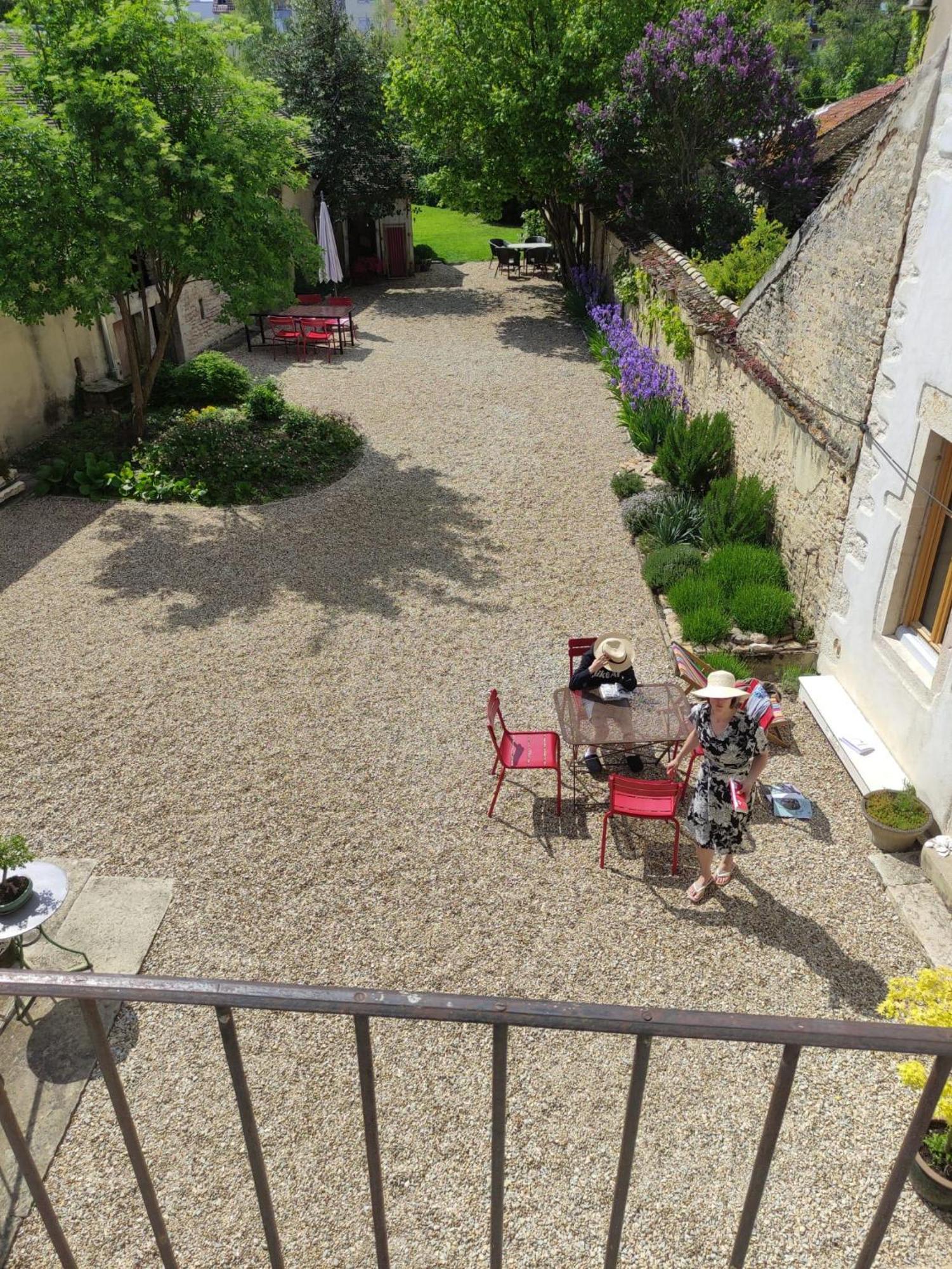 Le 14 Faubourg Bed & Breakfast Beaune  Exterior photo